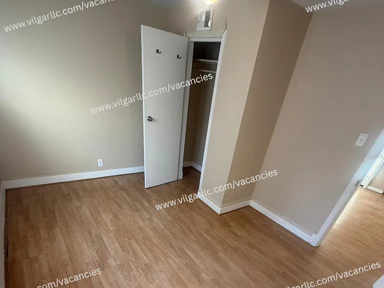 1305 W Fred St — Photo 8