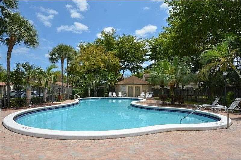 1st image of 8072 NW 41st Ct