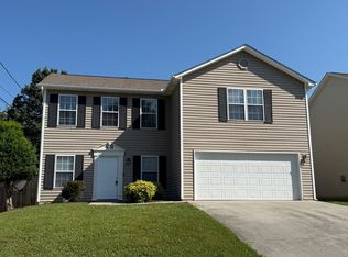 2321 Settlers Ridge Ln, Knoxville, TN 37931