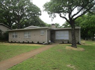 4800 Dunlap Dr, Fort Worth, TX 76119