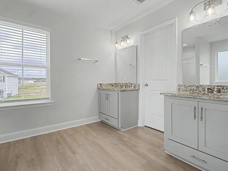 173 McClelland Loop NE — Photo 31