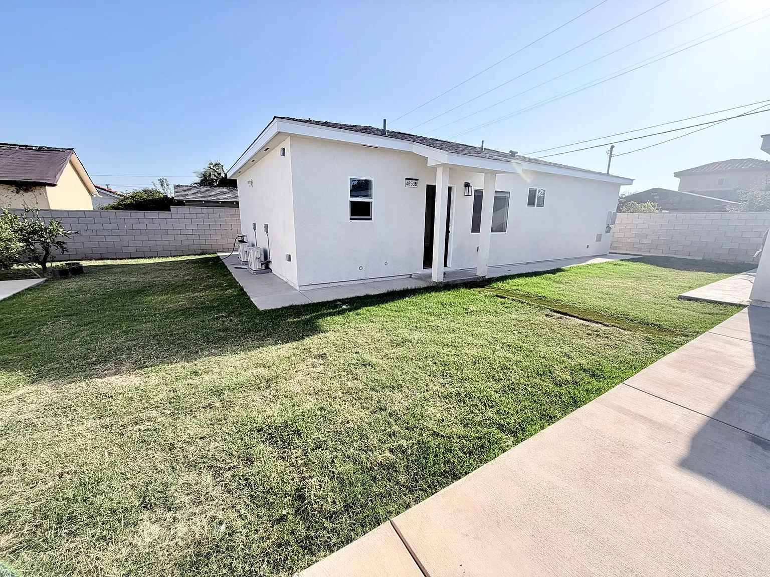3 bed, 1000 sqft, $3,400 — Photo 1