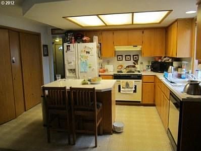 5th image of 14619 NE 50th St