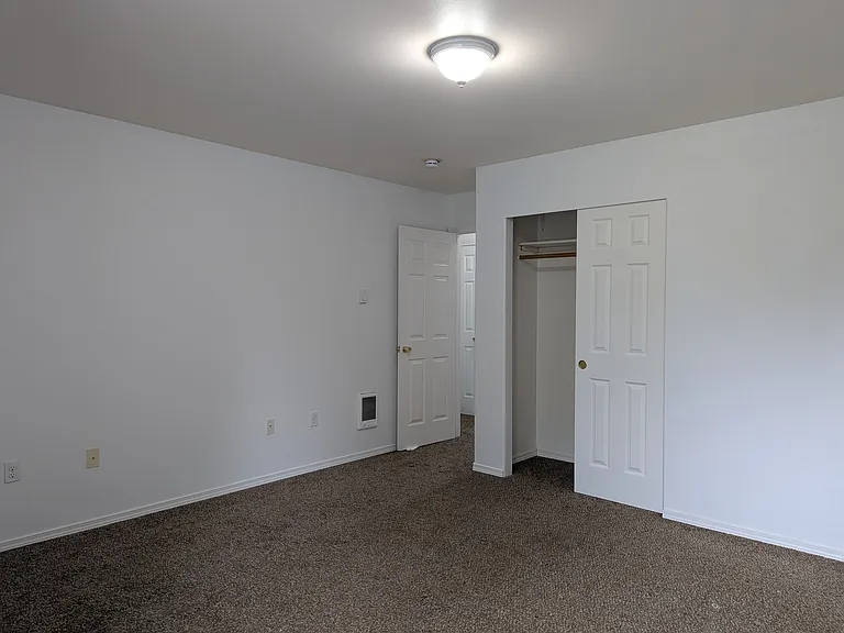 553 Compass Ct NE #C — Photo 7