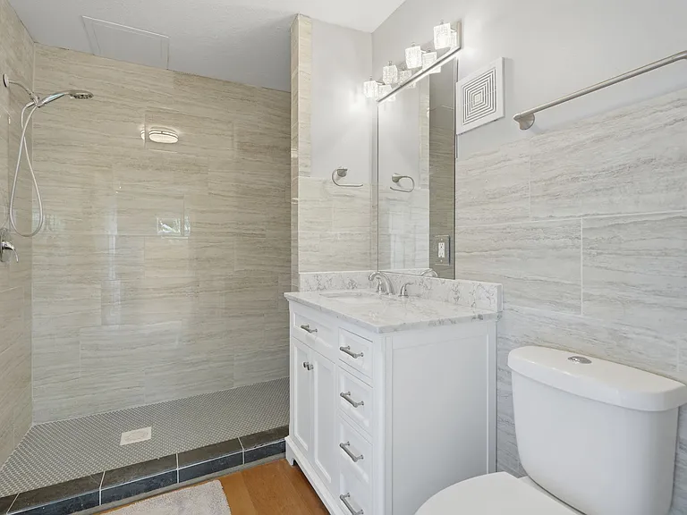 1147 Fenno Dr — Photo 20