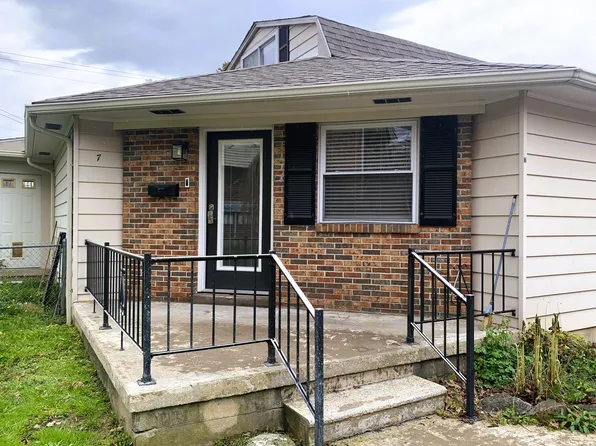 7 Wood Hill Ct, Oak Hill, WV 25901