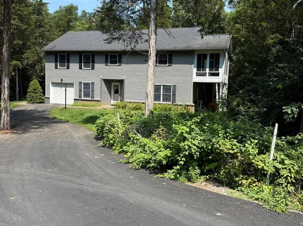 6840 Dumeny Rd, Greencastle, PA 17225