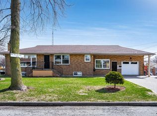26 Johnson Ave, Leamington, ON N8H 3T9