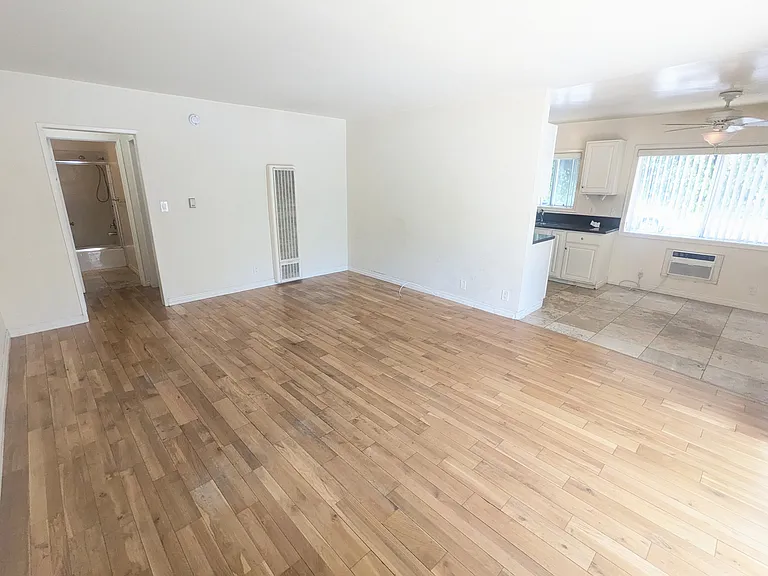 11601 Burbank Blvd #2 — Photo 5