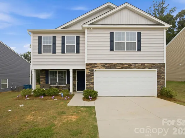 2307 Meadow Stream Dr, Sherrills Ford, NC 28673