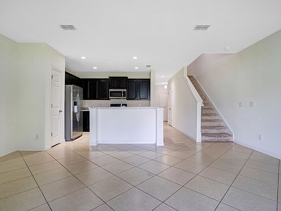 4th image of 2925 Sunstone Dr