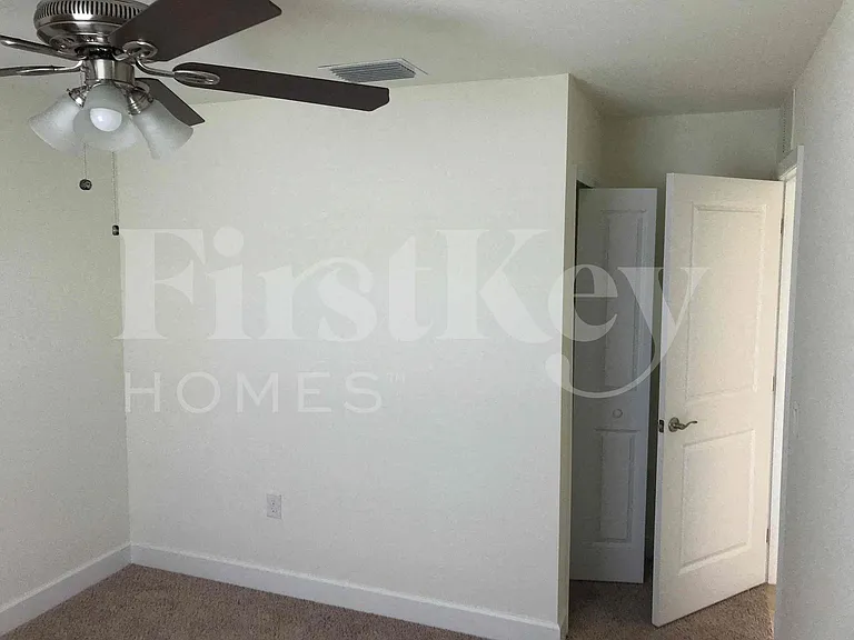 1731 NW 14th St — Photo 17