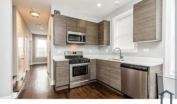 2nd image of 6223 W Wabansia Ave #2F