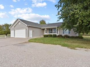 918 6th St, Kalona, IA 52247