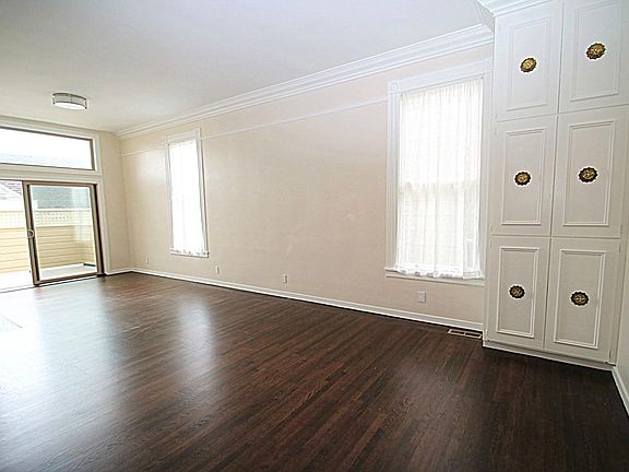 2nd image of 3891 Clay St