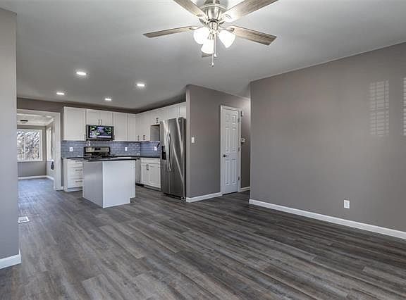 5th image of 5424 Crestside Ln