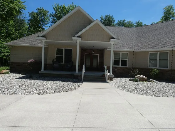 6075 Cedar Trce #47, Stanwood, MI 49346