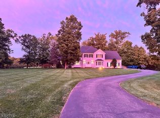14 Eagle Dr, Raritan Twp., NJ 08551