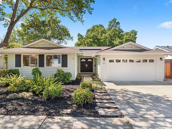 2nd image of 733 Mayview Way