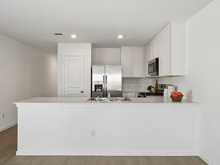 3112 Lynmar Ln — Photo 3