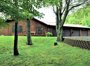 36 White Deer Ln, Rome, PA 18837