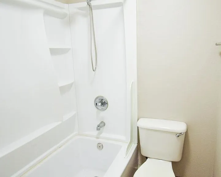 Vista Hills Apartments — Photo 19