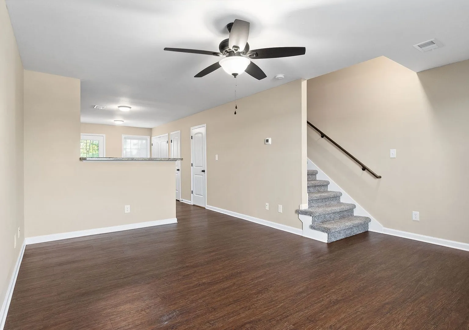 1269 Parkway Place — Photo 4