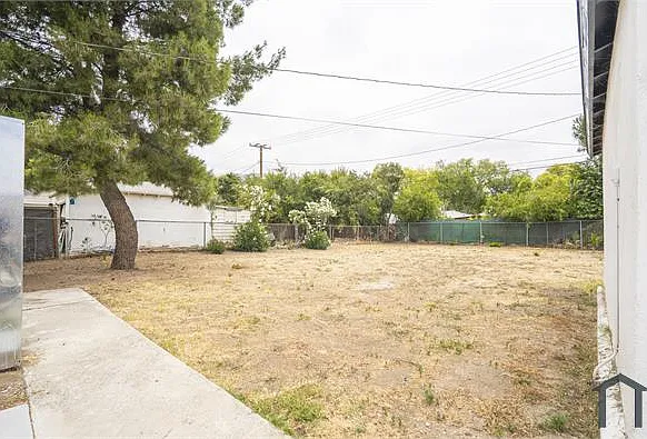 4555 Acacia Ave — Photo 13
