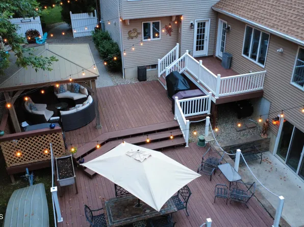 156 Magnolia Lane, Middletown, NJ 07748