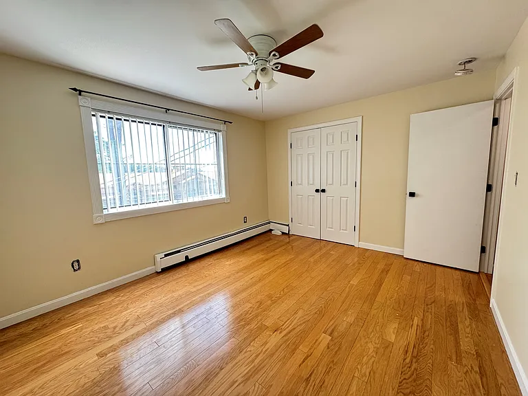 126 Mammoth Rd #19 — Photo 13