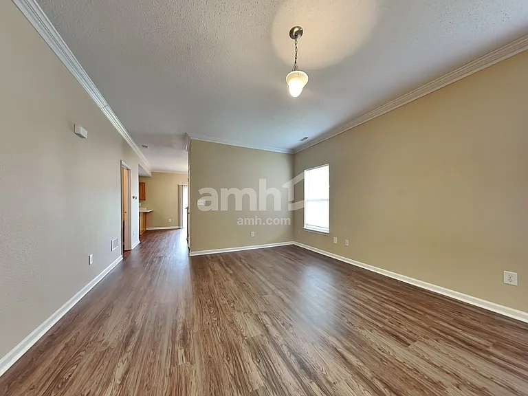 8146 Whitham Dr — Photo 8