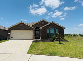 300 Saguaro Dr, Haslet, TX 76052