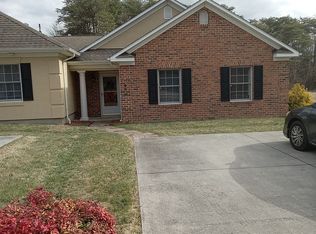 30 Bernard Rd, Rocky Mount, VA 24151