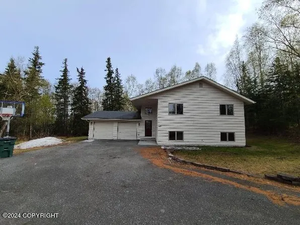 5613 Dalzell Cir, Anchorage, AK 99507