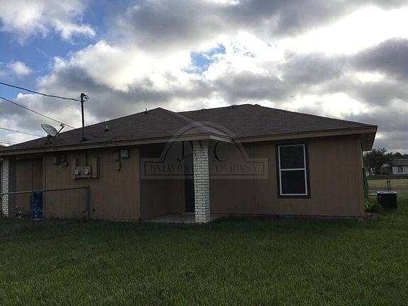 2nd image of 2005 Windward Dr #A