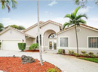 10265 SW 12th St, Pembroke Pines, FL 33025