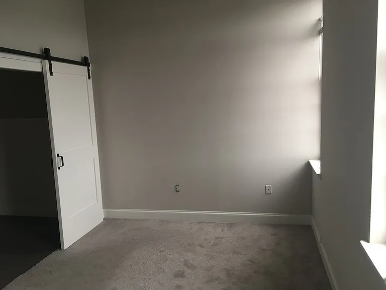 238 N George St #306 — Photo 10