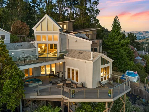 121 Diablo Dr, Oakland, CA 94611