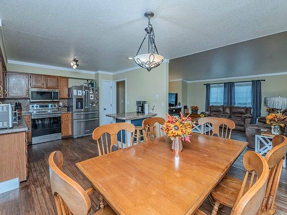 4th image of 2102 Speck Ct #180