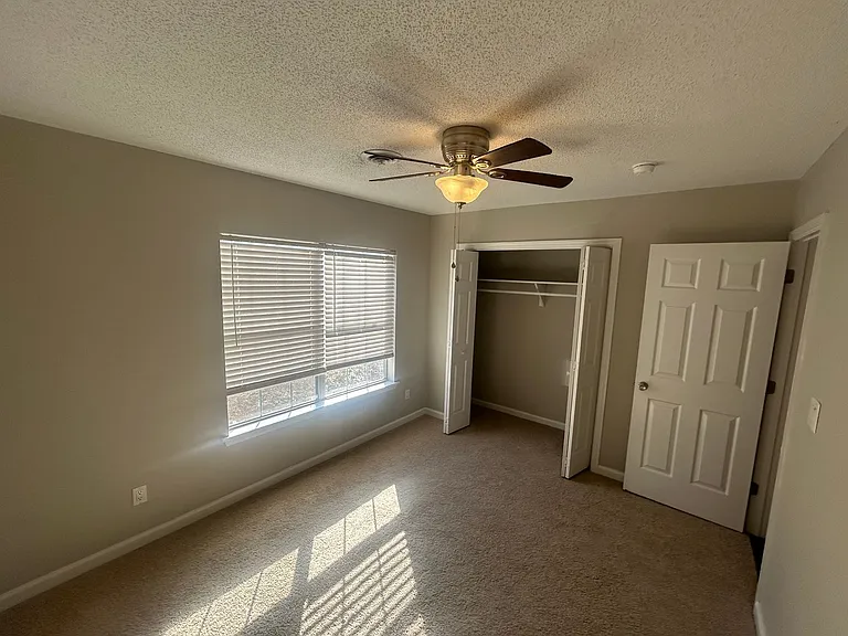 2729 Temperance Dr — Photo 10