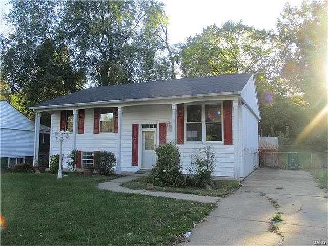 1st image of 1452 Columbus Dr