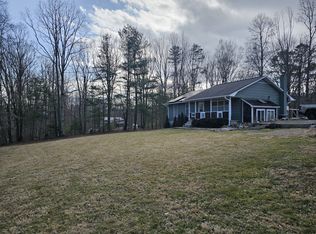 107 Ridgedale Rd, Candler, NC 28715