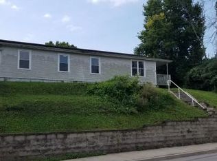 403 W Conwell St, Aurora, IN 47001