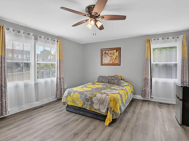 12420 Seabury Ln — Photo 25