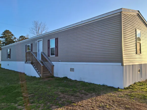 6 Douglas Dr #6D, New Bern, NC 28562