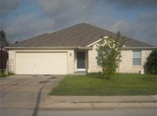 207 Hanstrom Dr, Hutto, TX 78634