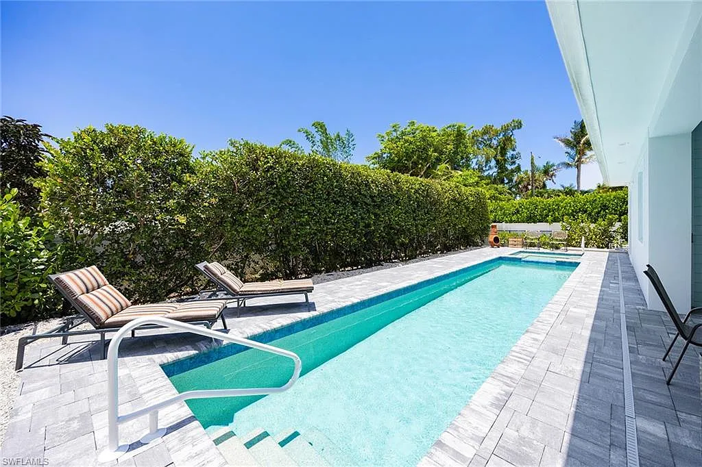 4 bed, 3.5 bath, 3047 sqft, $25,000 — Photo 1