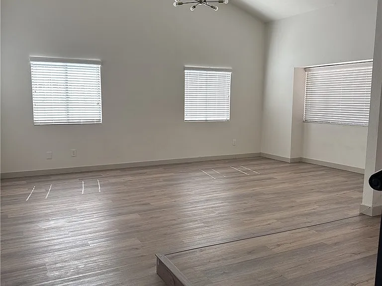 5590 W Katie Ave — Photo 4