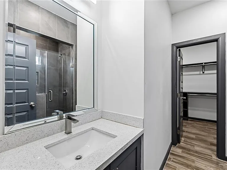 1408 E Hibiscus Ave #2 — Photo 10