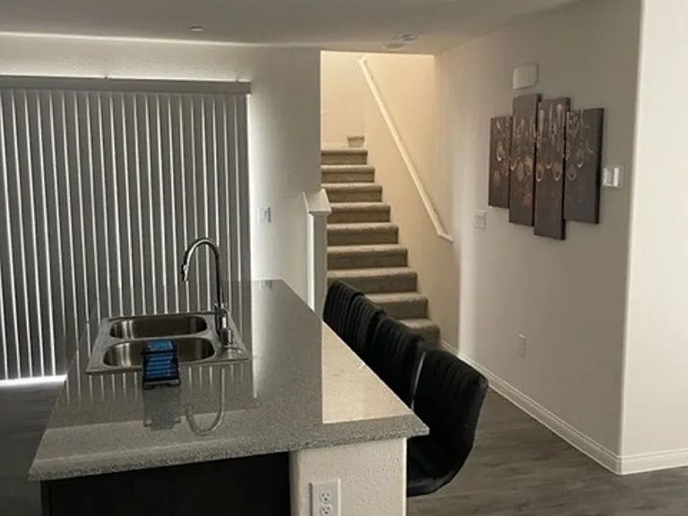 7005 Magenta Moon St — Photo 5